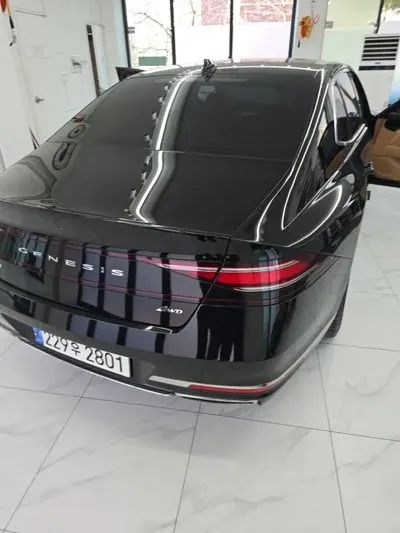 Genesis G90
