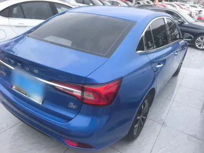 Roewe i5