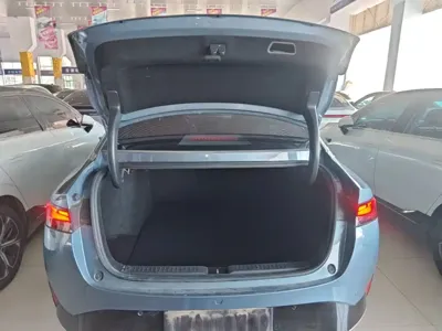 Xpeng P5