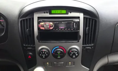Hyundai Starex