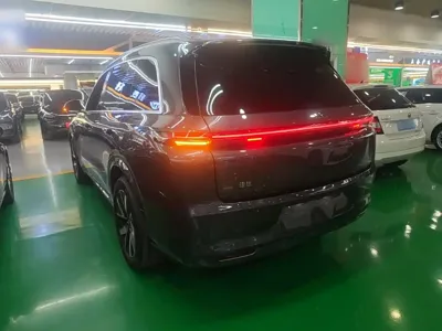 Li Auto Li L8
