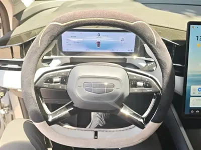 Geely Boyue L
