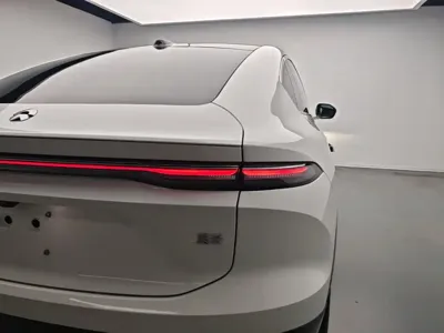 Nio EC6
