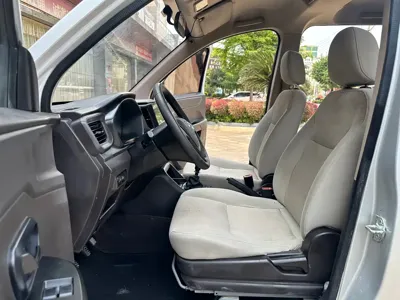 Wuling Hongguang V