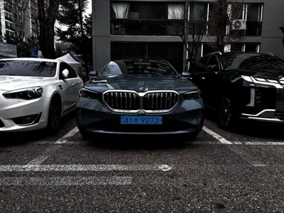 BMW i5