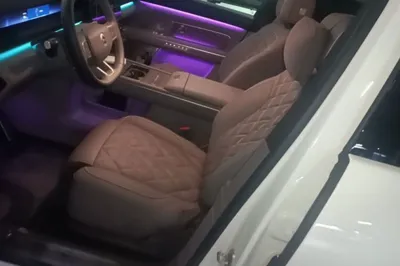 Nio ES8
