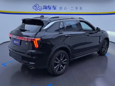 Lynk & Co 01