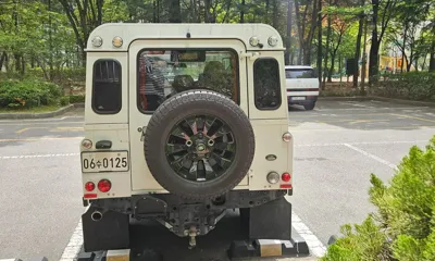 Land Rover Defender