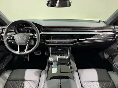 Audi S8