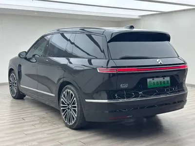 Nio ES8
