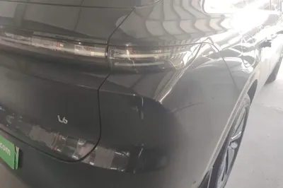 Li Auto L6