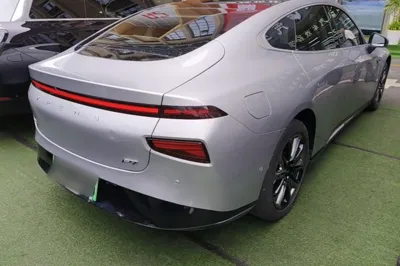 Xpeng P7