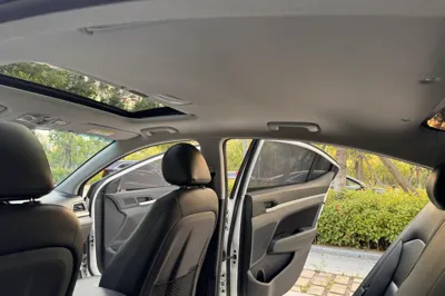 Hyundai Elantra (6th Generation