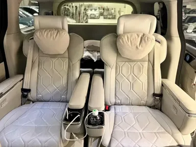 Volvo EM90