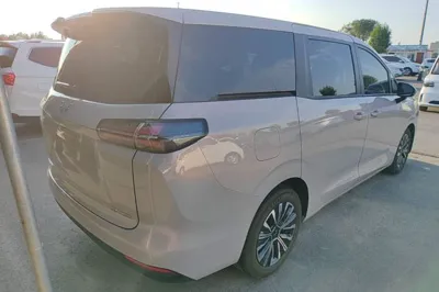 Wuling 730