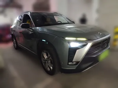 Nio ES8