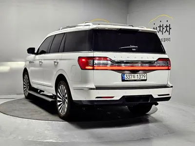 Lincoln Navigator