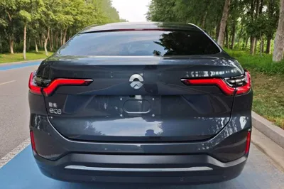 Nio EC6