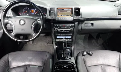 Kia Opirus