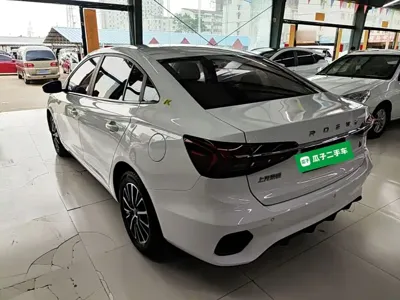Roewe i5