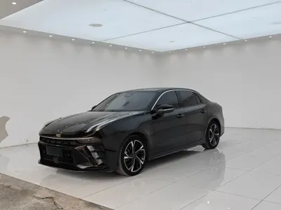 Lynk & Co 03