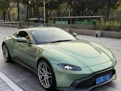 Aston Martin V8 Vantage