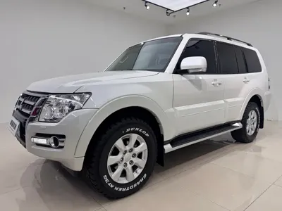 Mitsubishi Pajero (Import)