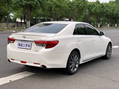 Toyota Reiz