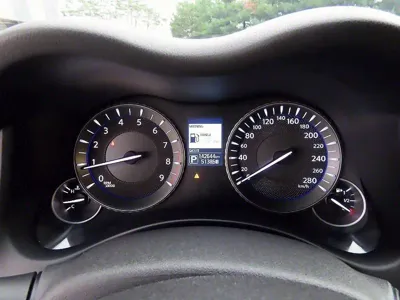 Infiniti Q70