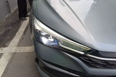 Roewe i5