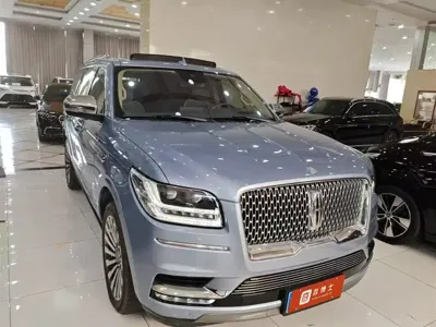 Lincoln Navigator