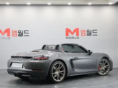 Porsche 718