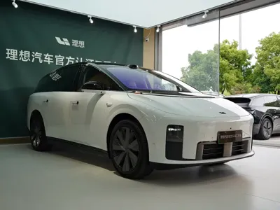 Li Auto 理想i8