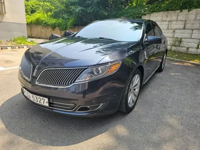 Lincoln MKS