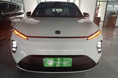 Nio ES8