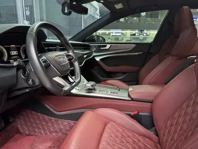 Audi A7L