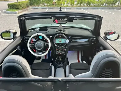 MINI Cooper Convertible