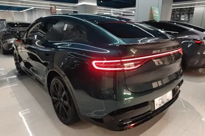 Hima Luxeed R7