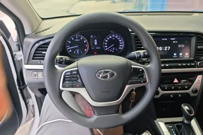Hyundai Elantra (6th Generation