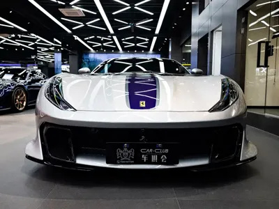 Ferrari 812