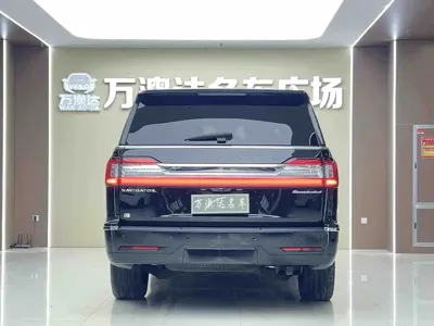 Lincoln Navigator