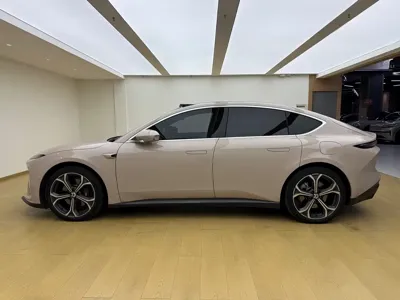 Nio ET5