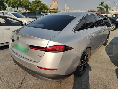 Roewe D7