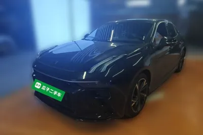 Lynk & Co 03