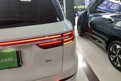 Li Auto ONE