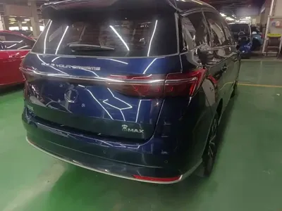 BYD MAX