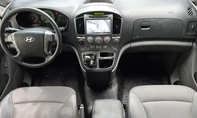Hyundai Starex