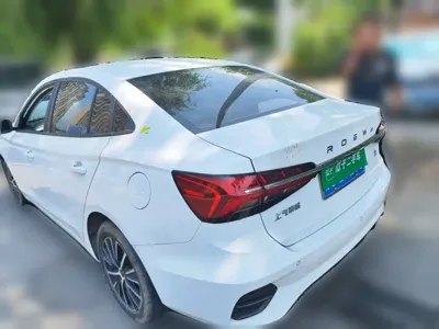 Roewe i5