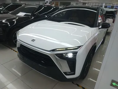 Nio ES8