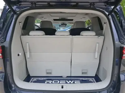 Roewe iMAX8